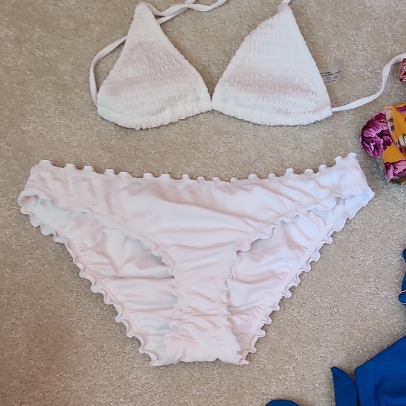 Colorful Bikini Set Collection - Picture 3 of 9